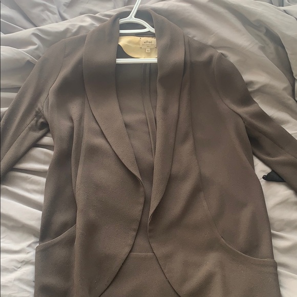 Army green aritzia blazer - Picture 1 of 1